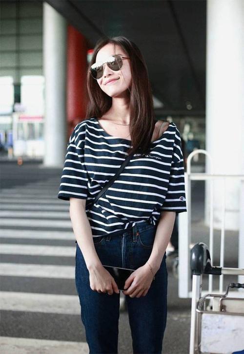 丝袜熟女妮哪哈特利,妮哪哈特利的性感诱惑之旅