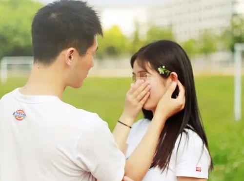 该帮老公亲他下面吗,如何增进夫妻间的情感联系